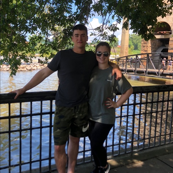 Meet your posher! - Picture 5 of 5